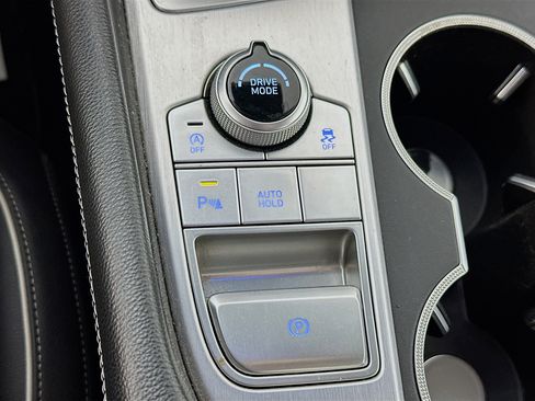 Used 2019 Genesis G70 2.0T Advanced w/ Elite Package image 20