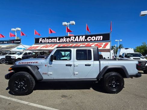 Certified 2023 Jeep Gladiator Mojave w/ LED Lighting Group AWD/4WD image 8