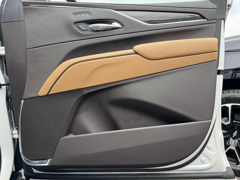 Used 2022 Cadillac Escalade Sport w/ Touring Package image 32