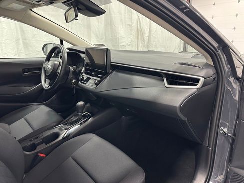 Used 2025 Toyota Corolla LE image 59