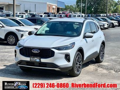 New 2025 Ford Escape SE w/ PHEV Premium Package