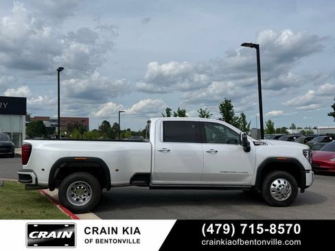 Used 2024 GMC Sierra 3500 Denali w/ Denali Reserve Package AWD/4WD image 8