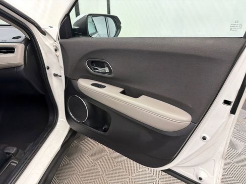 Used 2019 Honda HR-V EX image 15