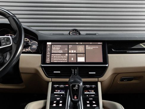 Certified 2021 Porsche Cayenne Coupe image 20