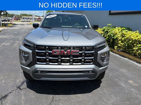 Used 2025 GMC Canyon AT4 AWD/4WD image 4