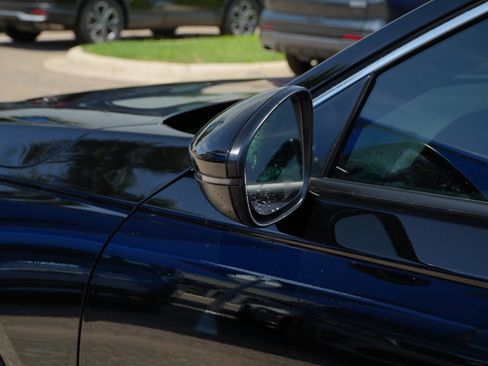 Used 2025 Honda Accord Touring image 9