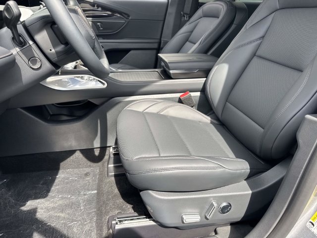 New 2026 Lincoln Nautilus Premier AWD/4WD image 17