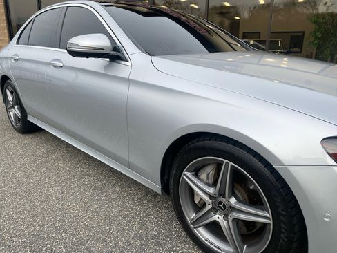 Used 2020 Mercedes-Benz E 350 4MATIC Sedan image 33