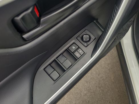 Certified 2023 Toyota RAV4 LE AWD/4WD image 13