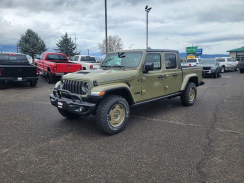 New 2026 Jeep Gladiator Sport image 13