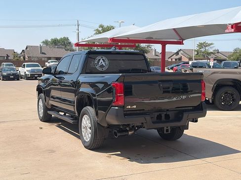 Used 2024 Toyota Tacoma SR AWD/4WD image 5