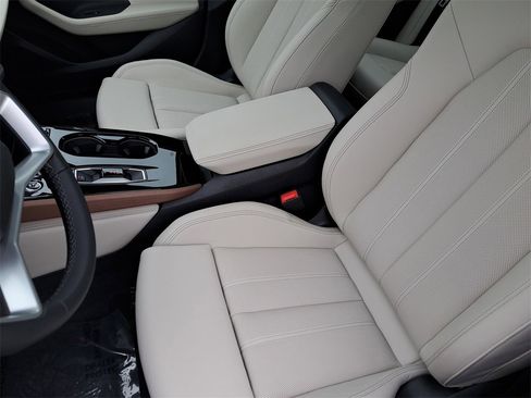 Used 2025 Audi A5 2.0T Premium Plus w/ Premium Plus image 18