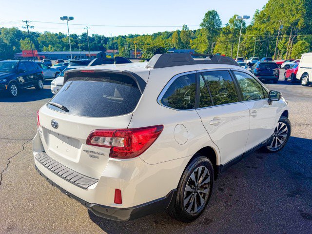 Used 2017 Subaru Outback 3.6R Limited AWD/4WD image 4