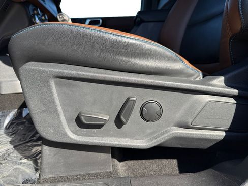 Used 2024 Ford Bronco Outer Banks image 10