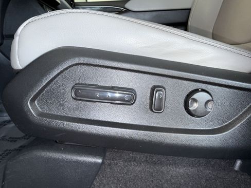 Used 2023 Honda Pilot Touring image 14