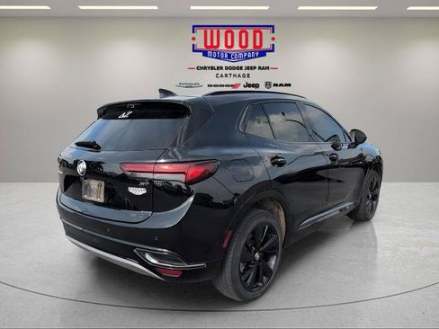 Used 2022 Buick Envision Essence w/ Sport Touring Package FWD image 3