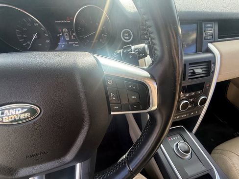 Used 2016 Land Rover Discovery Sport HSE AWD/4WD image 22