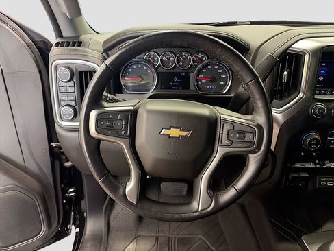 Used 2020 Chevrolet Silverado 1500 LTZ AWD/4WD image 9