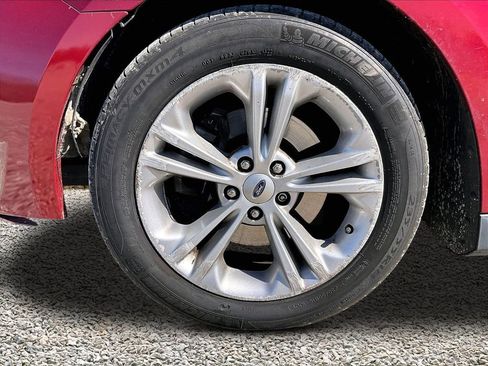 Used 2015 Ford Taurus SEL w/ Equipment Group 201A image 9