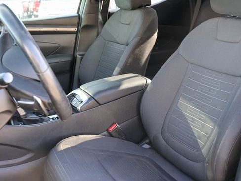 Used 2022 Hyundai Santa Cruz SEL Premium image 11