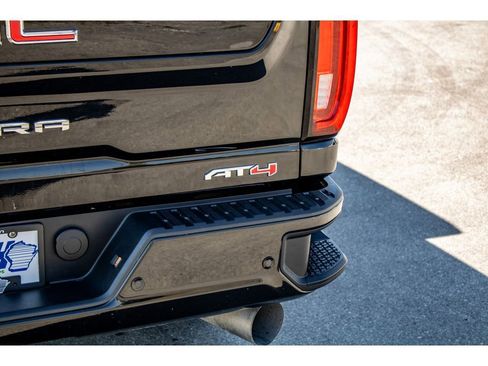 Used 2022 GMC Sierra 2500 AT4 w/ AT4 Premium Plus Package image 12