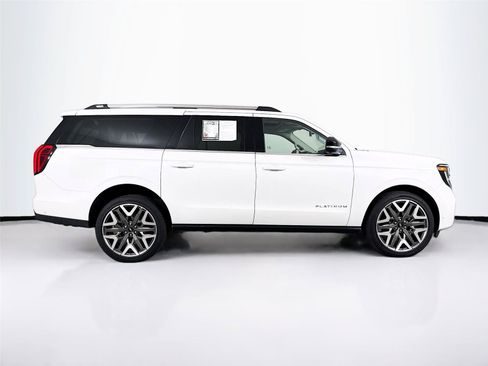 Used 2025 Ford Expedition Max Platinum w/ Platinum Ultimate Package AWD/4WD image 38