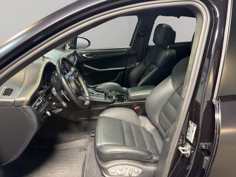 Used 2023 Porsche Macan GTS AWD/4WD image 9