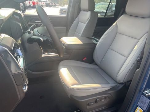 New 2026 GMC Yukon Elevation image 15