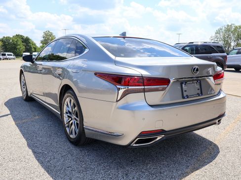 Used 2018 Lexus LS 500 AWD w/ Interior Upgrade Package image 3
