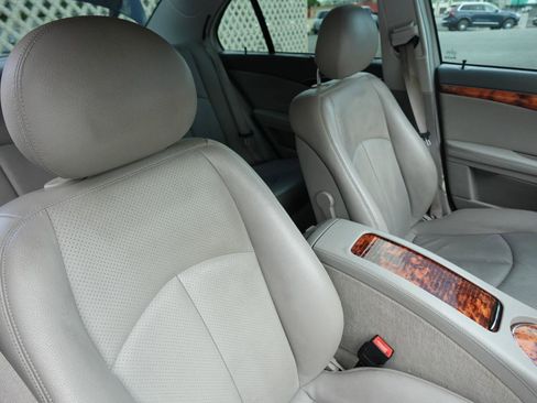 Used 2005 Mercedes-Benz E 320 Sedan image 12