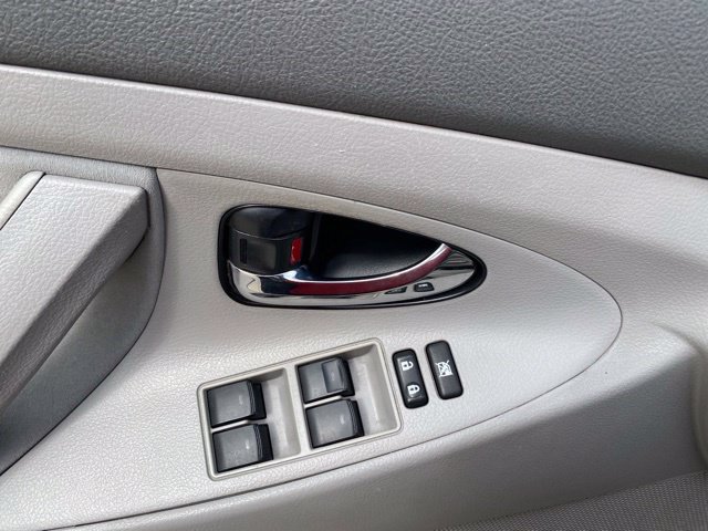 Used 2011 Toyota Camry LE w/ LE Extra-Value Pkg FWD image 17