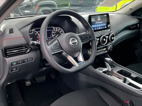 Certified 2025 Nissan Sentra SR image 16