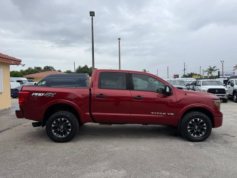 Used 2018 Nissan Titan PRO-4X w/ Pro-4x Convenience Package AWD/4WD image 7