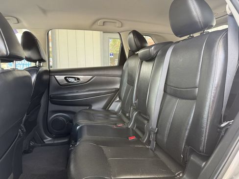 Used 2016 Nissan Rogue SL AWD/4WD image 11