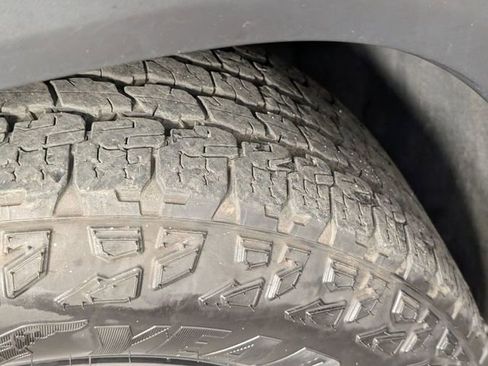 Used 2024 Jeep Grand Cherokee Trailhawk AWD/4WD image 9