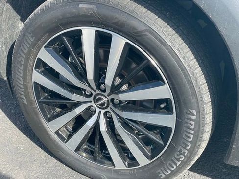 Certified 2023 Nissan Pathfinder Platinum AWD/4WD image 29