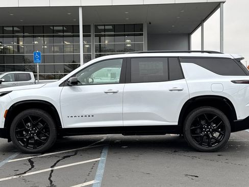 New 2026 Chevrolet Traverse RS w/ LPO, Floor Liner Package image 6