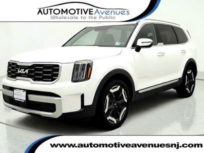 Used 2024 Kia Telluride S w/ S Sunroof Package
