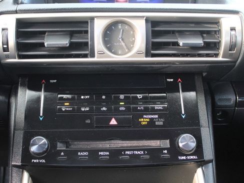 Used 2014 Lexus IS 250 image 17