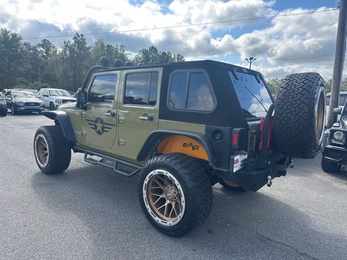 Used 2013 Jeep Wrangler Unlimited Rubicon w/ Dual Top Group image 6