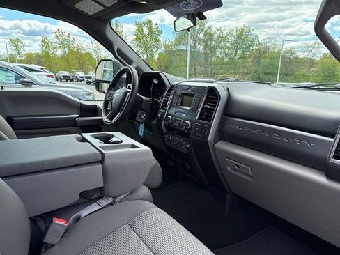 Used 2019 Ford F250 XLT w/ Snow Plow Prep Package AWD/4WD image 30
