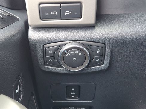 Used 2022 Ford F250 Lariat w/ Lariat Value Package image 24