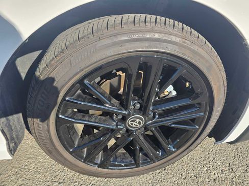 Used 2025 Toyota Camry SE image 9