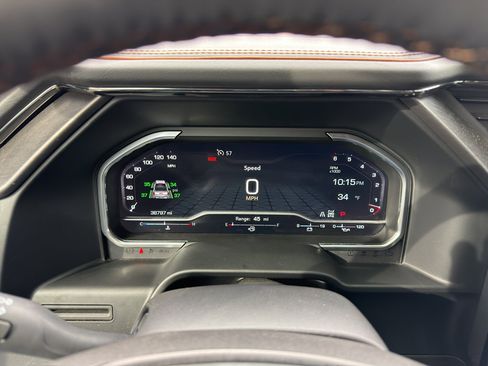 Used 2023 GMC Sierra 1500 AT4 image 16