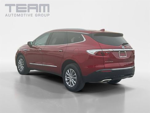 Used 2024 Buick Enclave Premium image 5