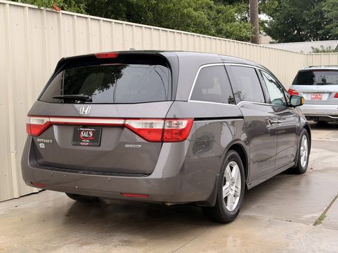 Used 2013 Honda Odyssey Touring image 4