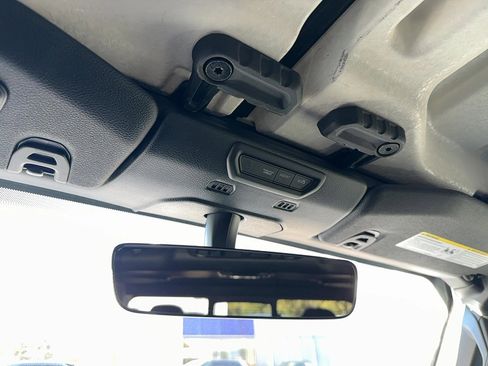 Used 2022 Jeep Gladiator Overland image 21