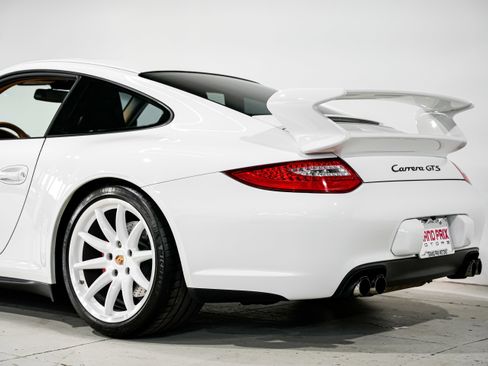 Used 2011 Porsche 911 Carrera GTS image 38