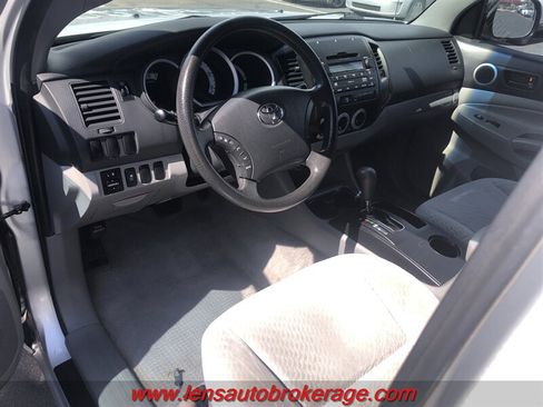 Used 2011 Toyota Tacoma 2WD Double Cab w/ Convenience Pkg image 10