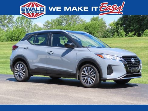 Used 2024 Nissan Kicks SV FWD image 1